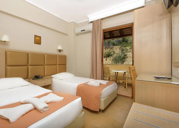 Ouranoupolis Princess 3* オウランオウポリ